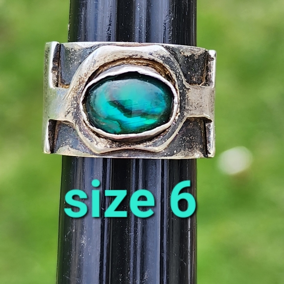 sterling silver Jewelry - Vintage sterling silver Abalone ring size 6
